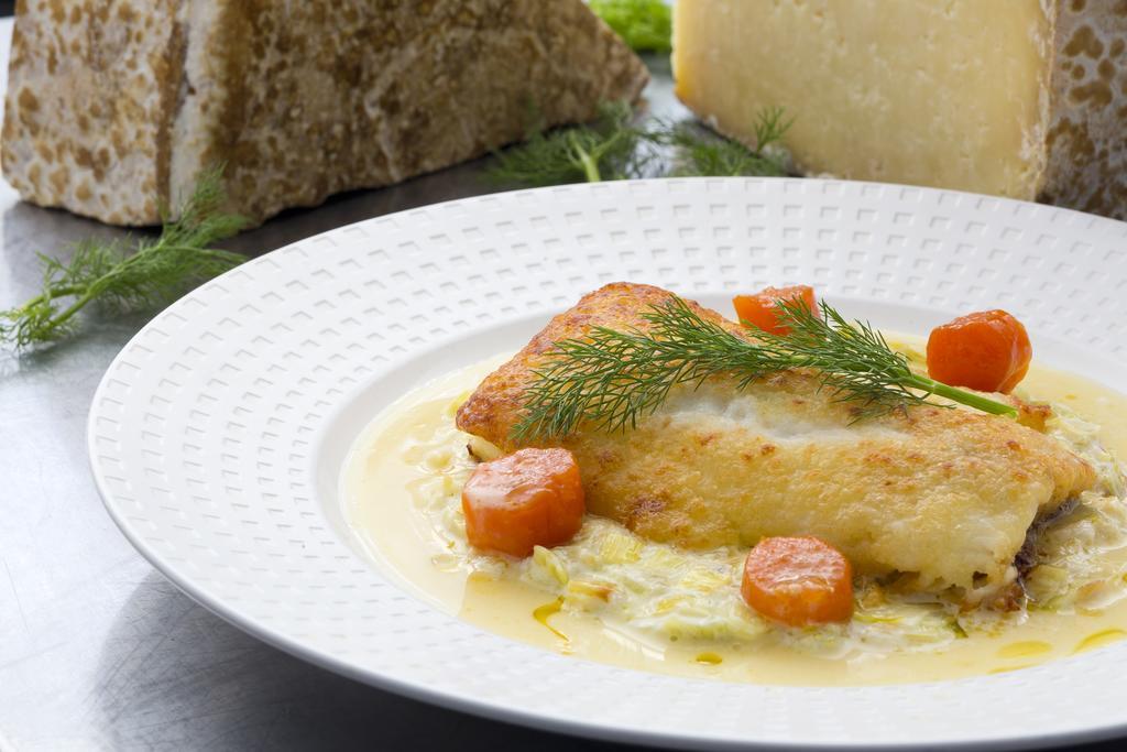 Hotel Du Puy Ferrand , Restaurant La Table De L'Ours Le Mont-Dore Εξωτερικό φωτογραφία